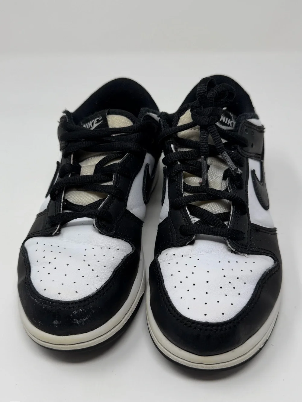 Kids Nike Dunks Black & White Low-Top Sneakers Sz. 1.5y